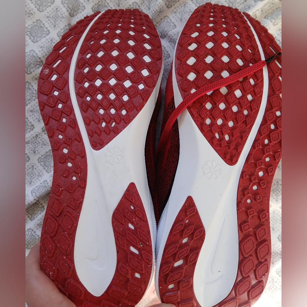Mens Red Nike Air Zoom Pegasus 41 Georgia Bulldog Sneakers - Picture 4 of 5